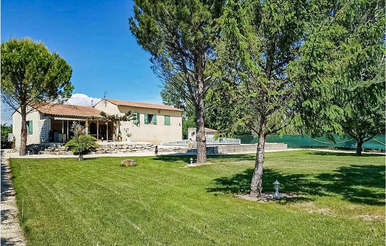 Holiday home Amazing Home In Valreas With Wifi France